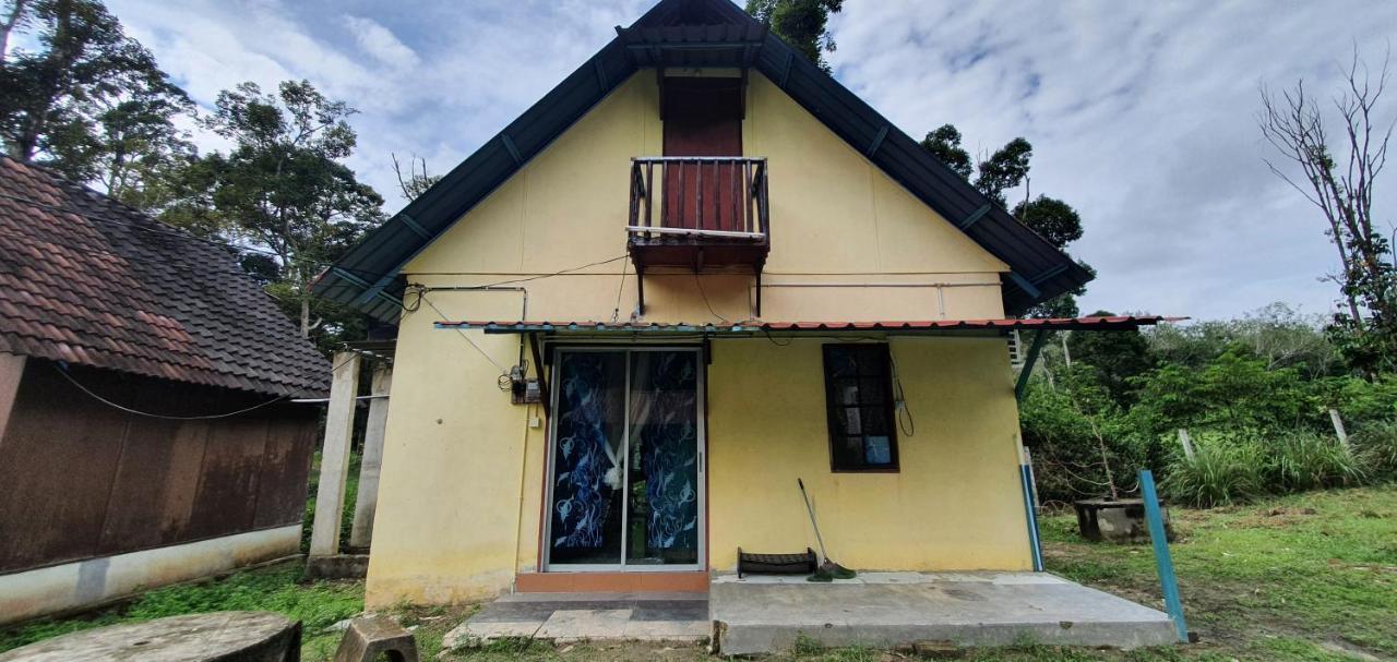 Chalet Kampong Semawar Kuala Kangsar Zewnętrze zdjęcie