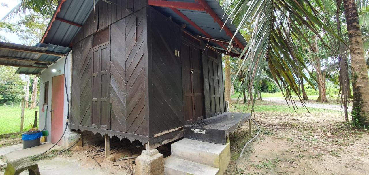 Chalet Kampong Semawar Kuala Kangsar Zewnętrze zdjęcie