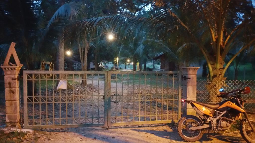 Chalet Kampong Semawar Kuala Kangsar Zewnętrze zdjęcie